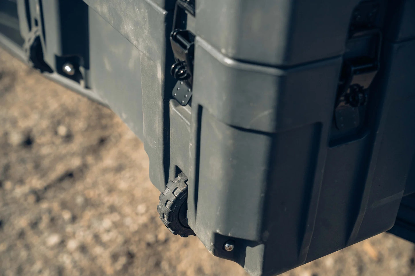 132L Rolling Rugged Storage Case