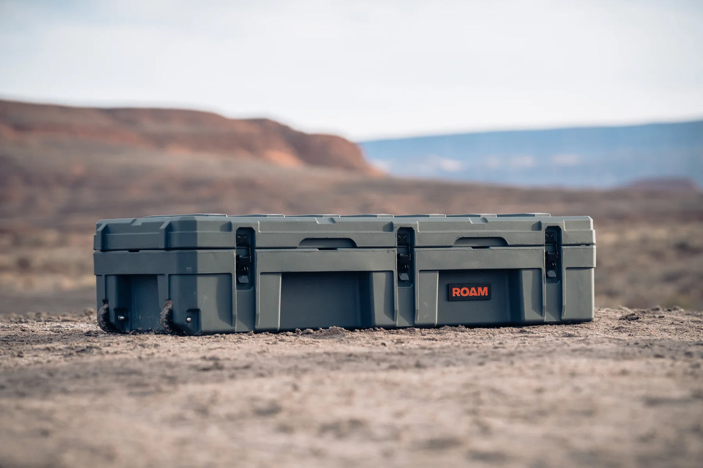 128L Rolling Rugged Storage Case