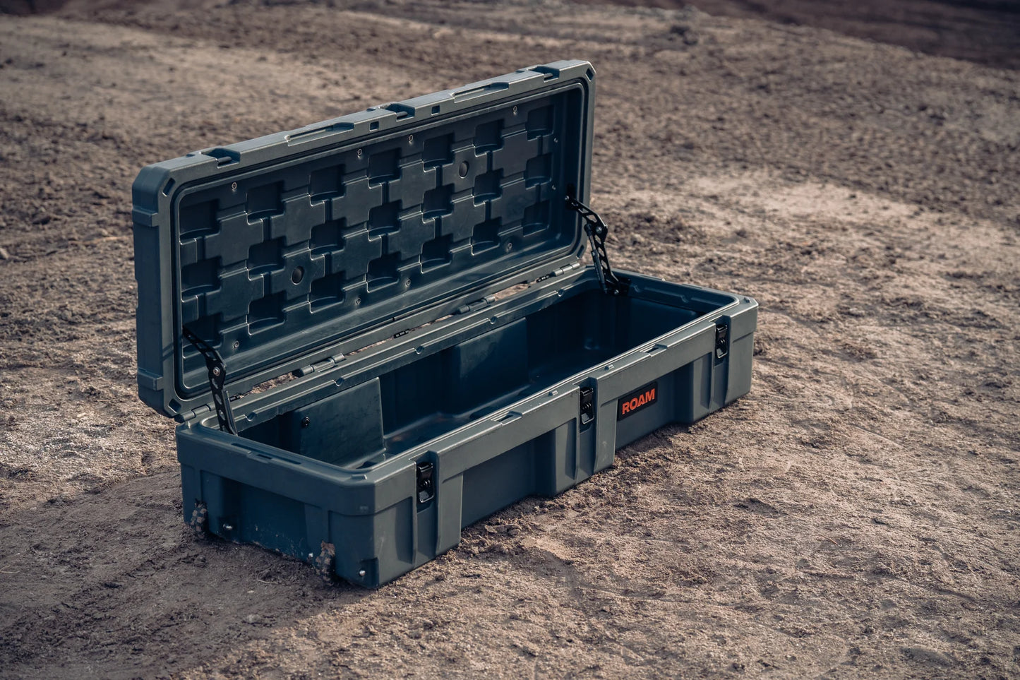 128L Rolling Rugged Storage Case