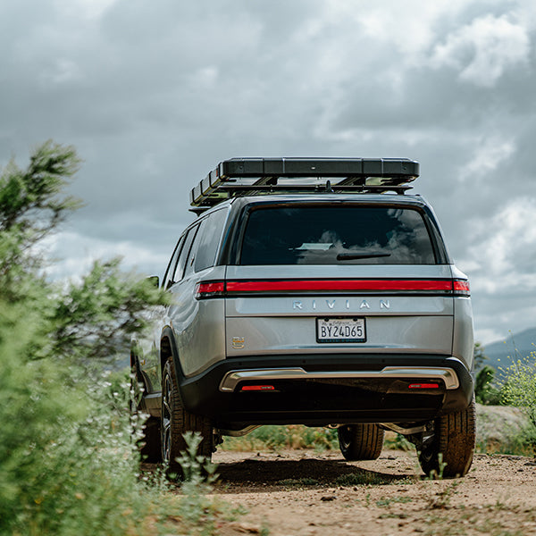 RUGGED™ Clamshell Rooftop Tent